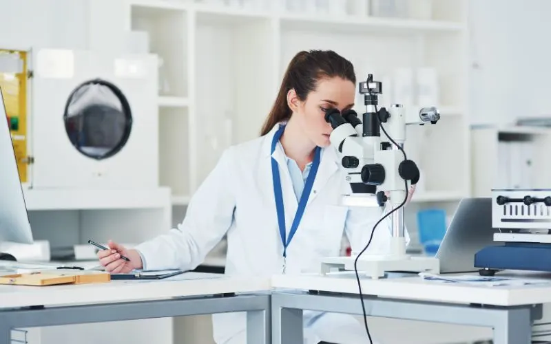 lab technician